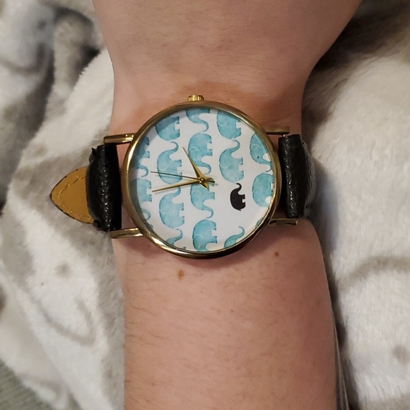 Adorable Blue and Black Elephant Wrist Watch New Without Tags - Picture 1 of 4